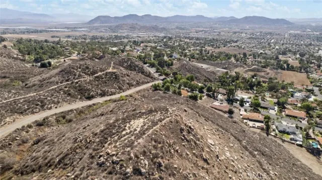 $300,000 | 0 Apn 474-341-005 Moreno Valley, Glendale, CA 91201