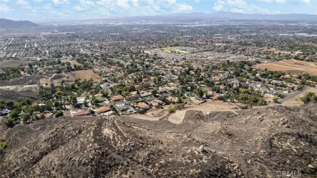 $300,000 | 0 Apn 474-341-005 Moreno Valley, Glendale, CA 91201