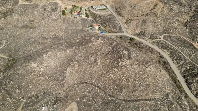 a view of a yard with a yard