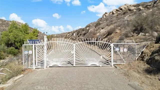 $300,000 | 0 Apn 474-341-005 Moreno Valley, Glendale, CA 91201