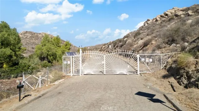 $300,000 | 0 Apn 474-341-005 Moreno Valley, Glendale, CA 91201