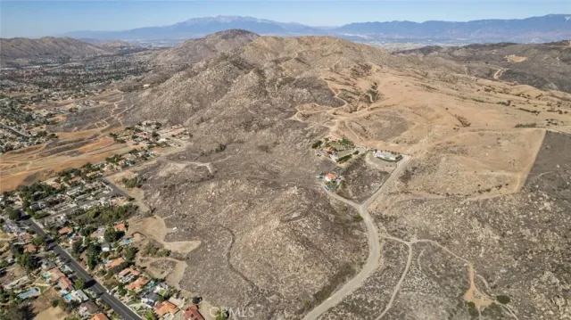 $300,000 | 0 Apn 474-341-005 Moreno Valley, Glendale, CA 91201