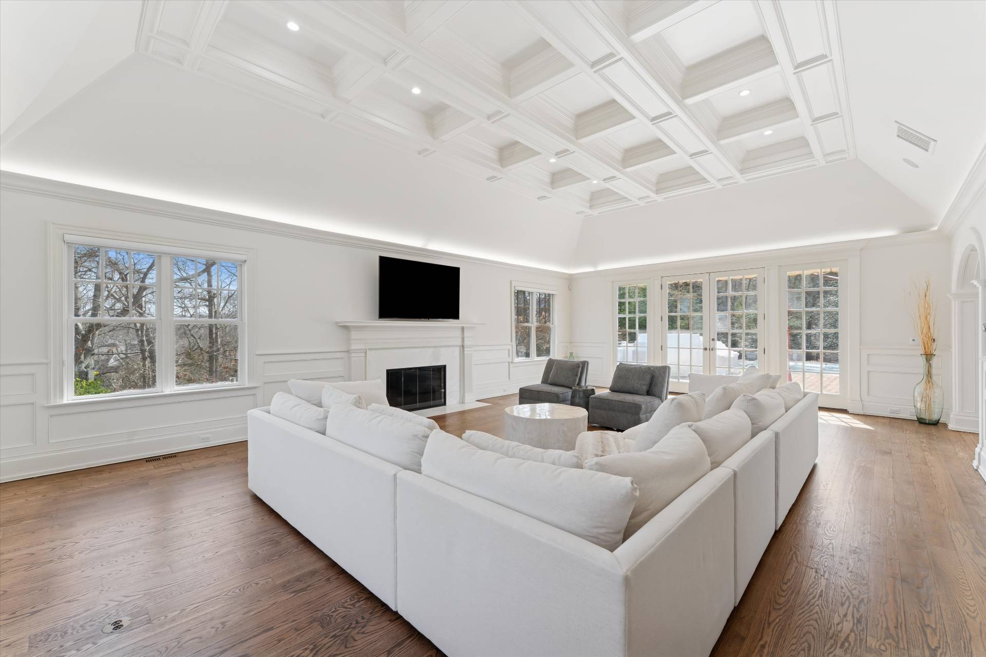 154 Northside Drive Sag Harbor, NY 11963 - Photo 3 of 21 a living room with furniture and a flat screen tv
