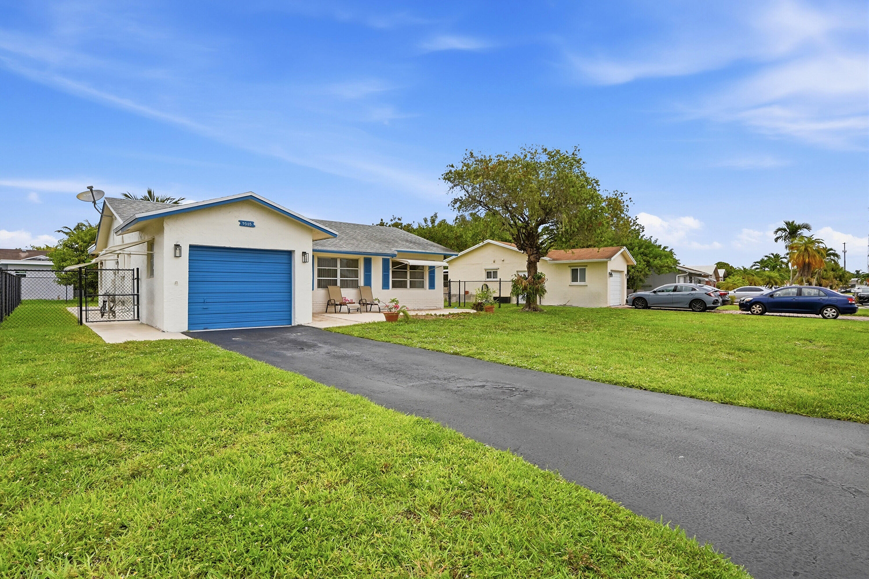 9505 Northwest 73rd Street Tamarac, FL 33321 - Photo 27 of 48 04_stl_7644