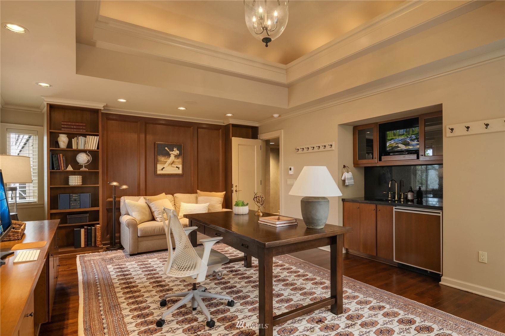 611 Evergreen Point Road Medina, WA 98039 - Photo 25 of 40 a living room with furniture and a table