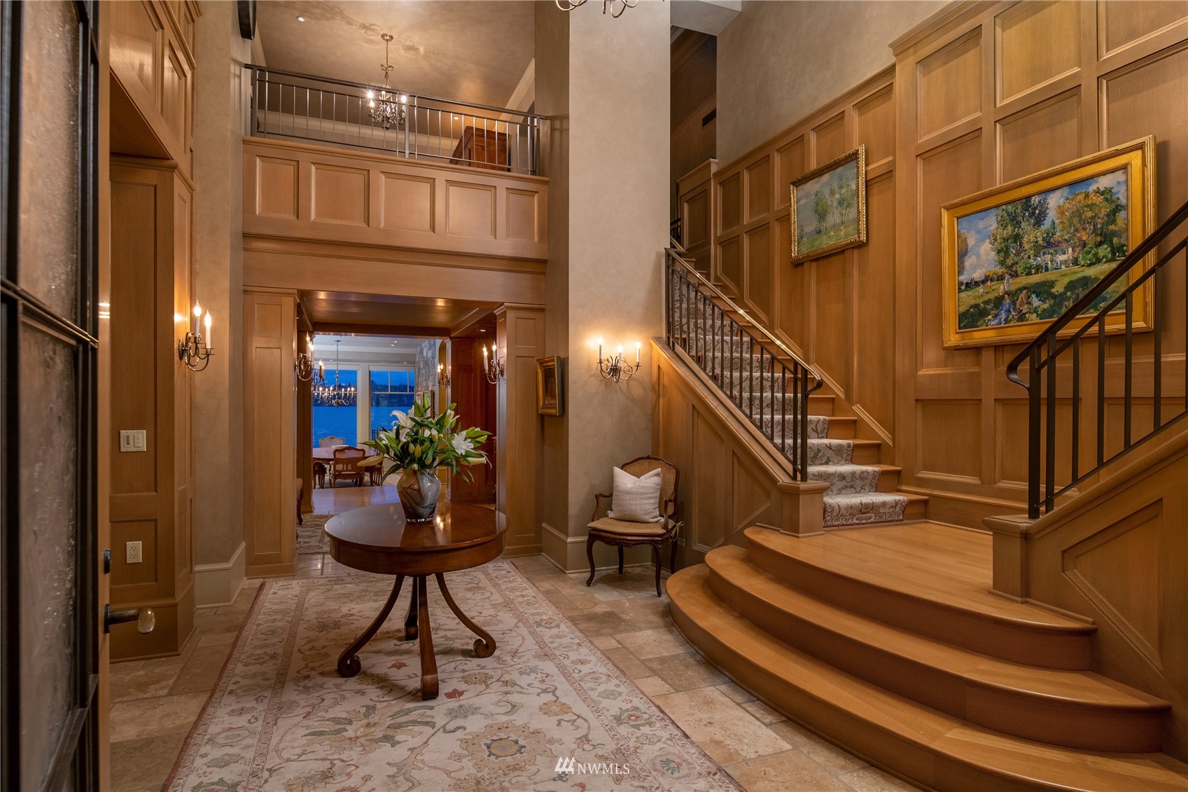 611 Evergreen Point Road Medina, WA 98039 - Photo 6 of 40 a view of entryway