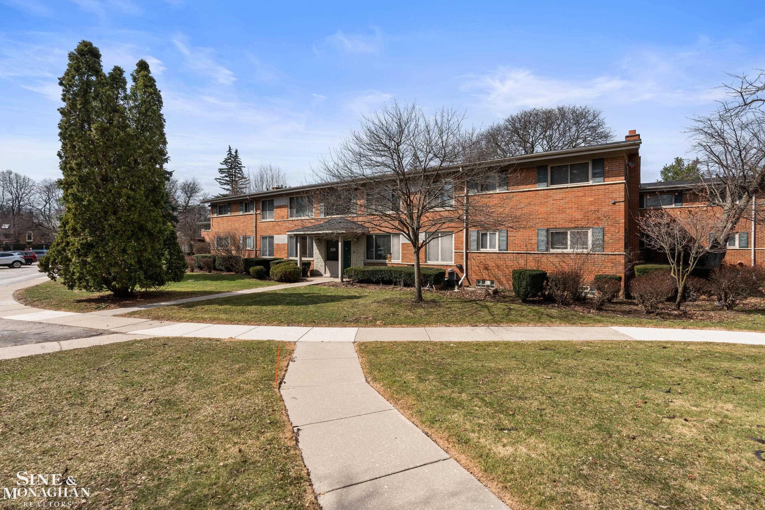 928 North Adams Road, Unit 4 Birmingham, MI 48009 - Photo 23 of 31