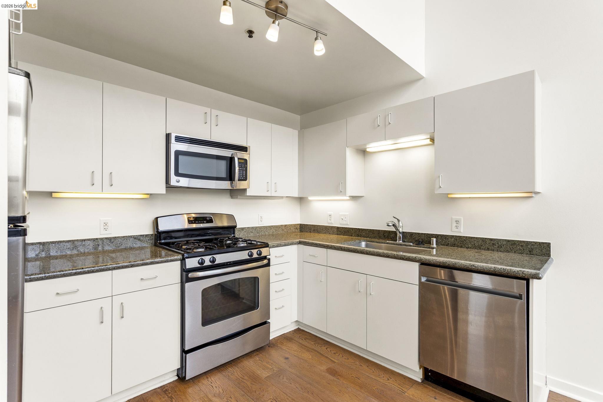 1007 41st Street, Unit 333 Oakland, CA 94608 - Photo 13 of 49