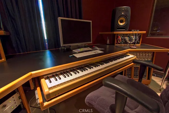 $25,000 | 27409 Pacific Coast Highway, Malibu, CA 90265