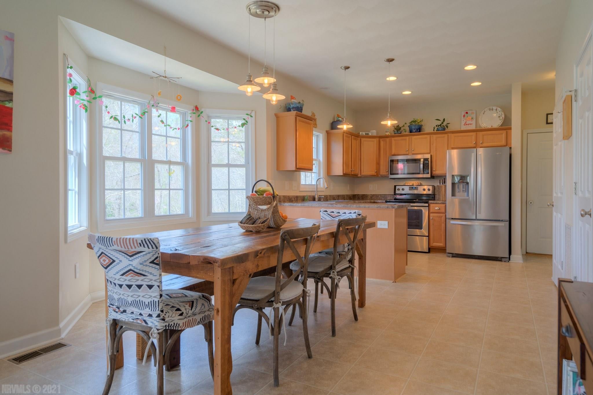 1021 Green Ridge Road Christiansburg, VA 24073 - Photo 12 of 53 Gallery Image 12