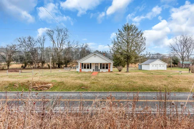 $295,000 | 3288 Williamsport Pike, Williamsport, TN 38487