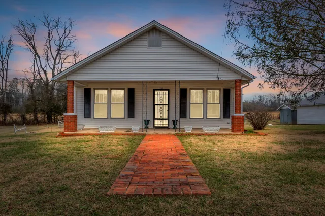 $295,000 | 3288 Williamsport Pike, Williamsport, TN 38487