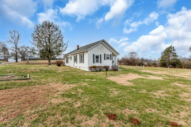 $295,000 | 3288 Williamsport Pike, Williamsport, TN 38487