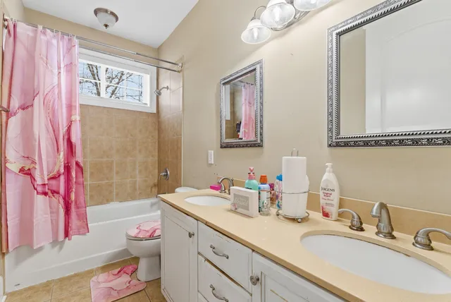 $670,000 | 111 Amanda Circle, Goose Creek, SC 29445