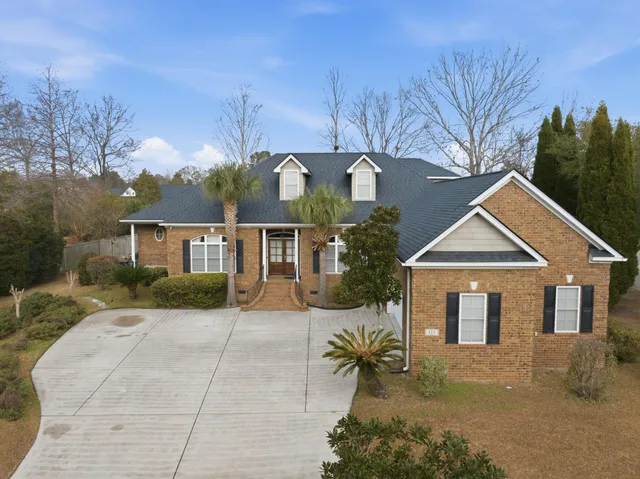 $670,000 | 111 Amanda Circle, Goose Creek, SC 29445