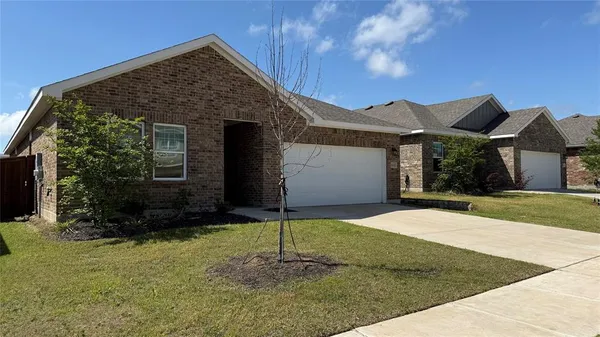 $2,450 | 1825 Sandlin Drive, Forney, TX 75126
