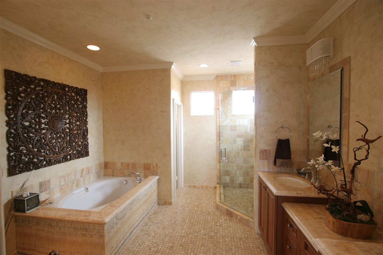 208 Pacific View Lane Encinitas, CA 92024 - Photo 9 of 19 Gallery Image 9