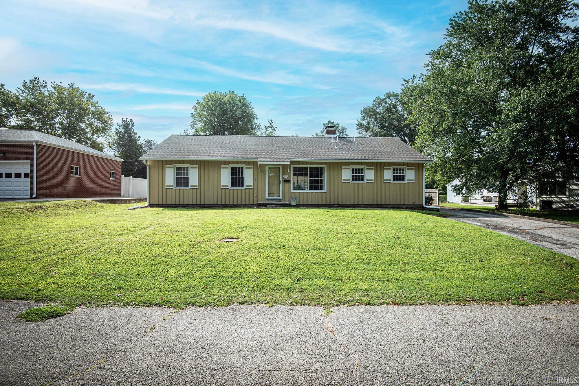 2121 Ridge Road Vincennes, IN 47591 - Photo 1 of 25 Gallery Image 1