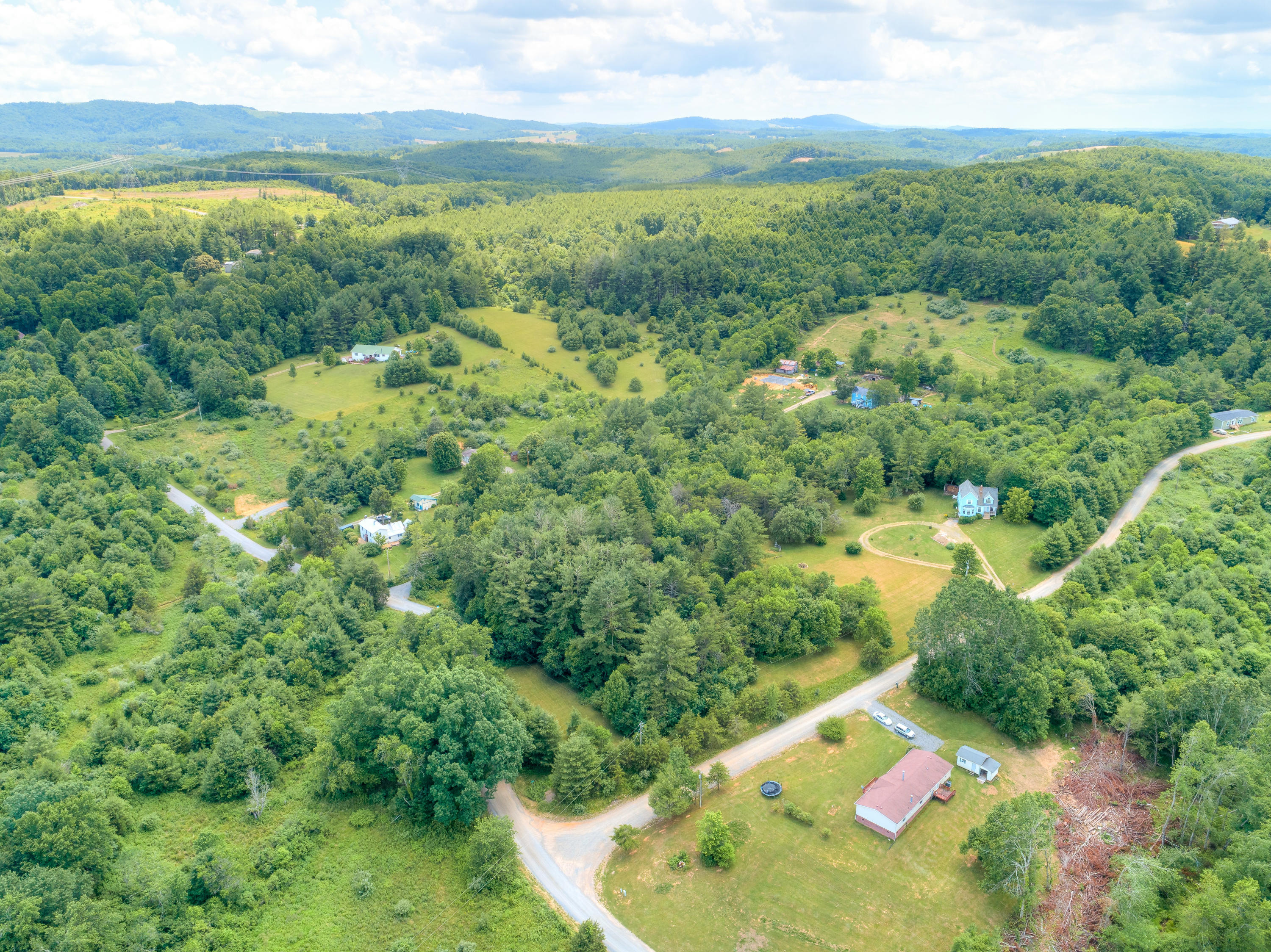 153 Rivendell Road Northwest Willis, VA 24380 - Photo 3 of 51 153_Rivendell_Rd_NW_HiRes-45