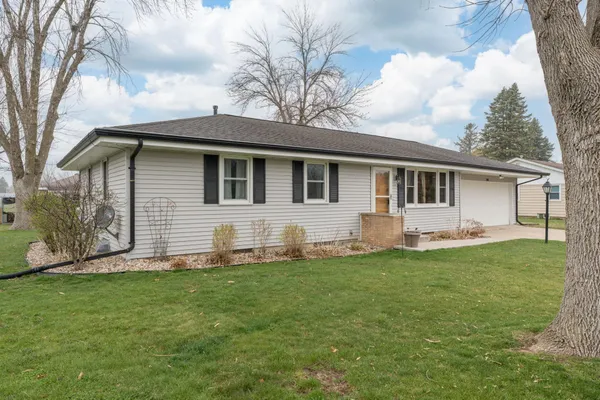 $275,000 | 502 South 7th Street, Le Sueur, MN 56058