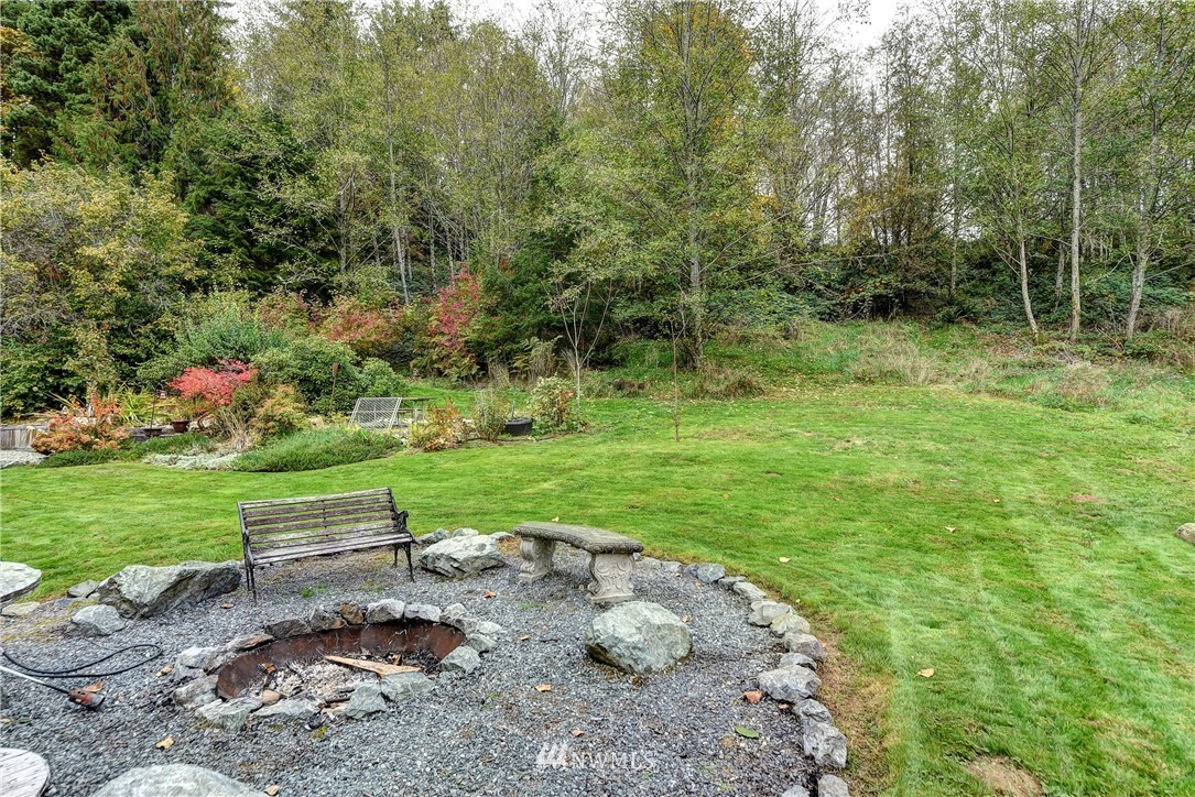 3625 Newberg Road Snohomish, WA 98290 - Photo 19 of 25 a view of backyard with green space
