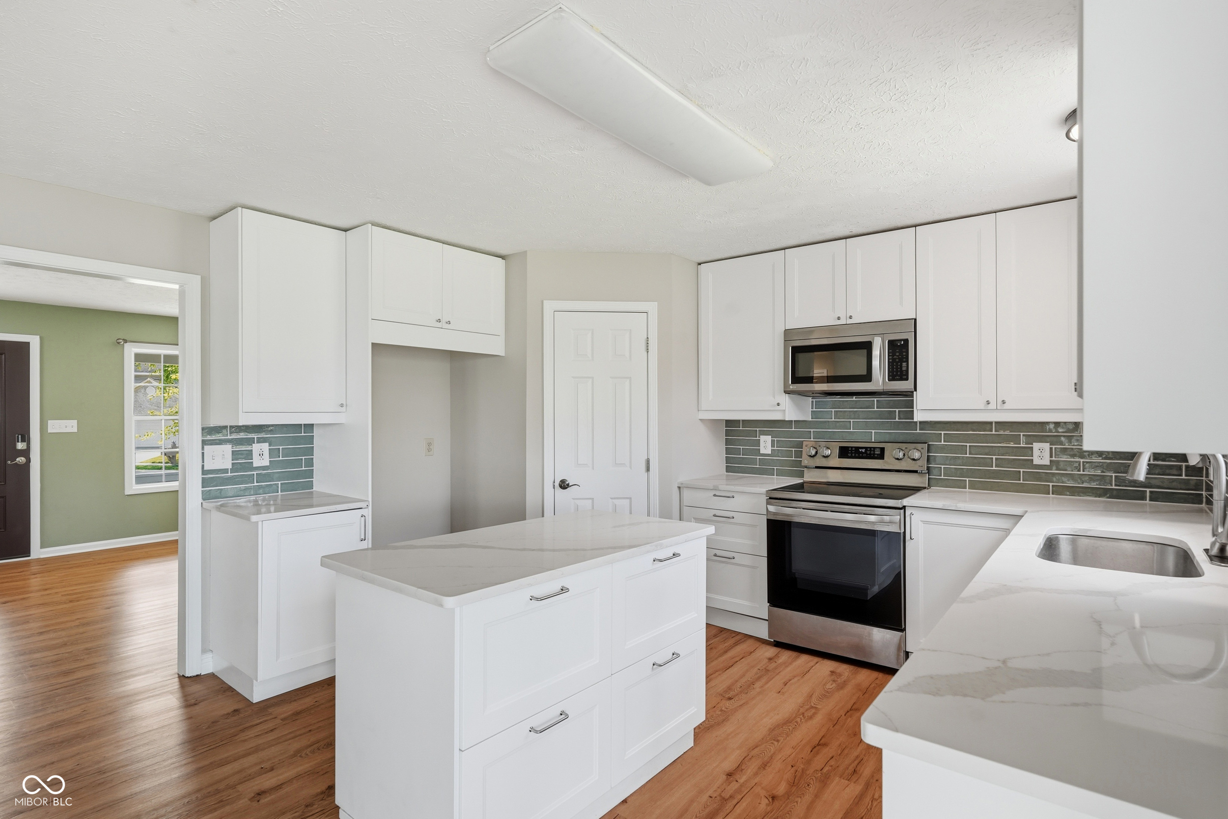 13089 Sinclair Place Fishers, IN 46038 - Photo 11 of 51