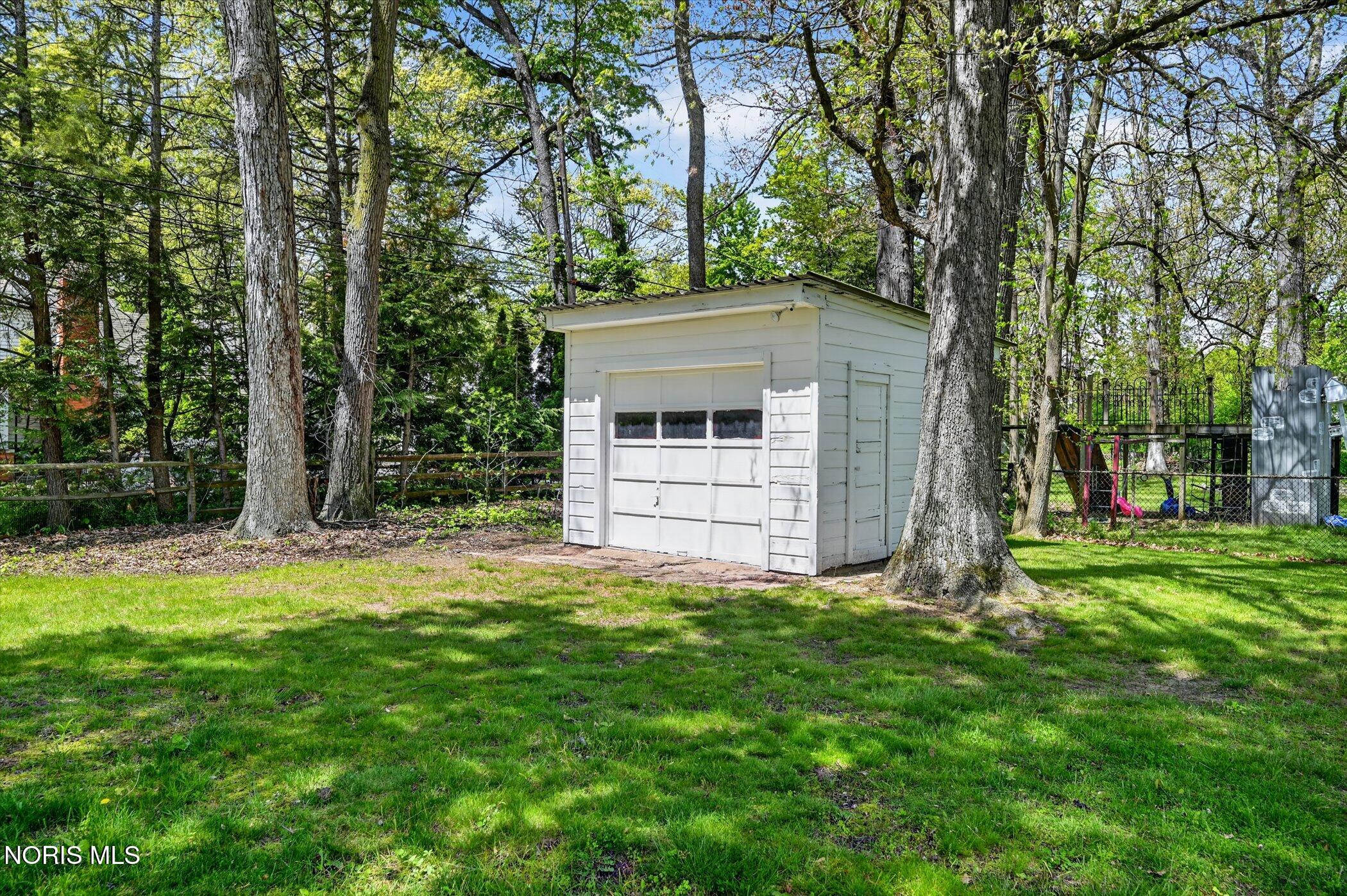4411 Merriweather Road Toledo, OH 43623 - Photo 3 of 4 Gallery Image 3