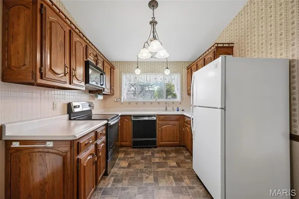 $191,000 | 1680 Horseshoe Drive, Florissant, MO 63033