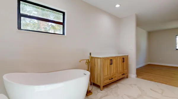 $3,995 | 4003 South Indian River Drive, Fort Pierce, FL 34982