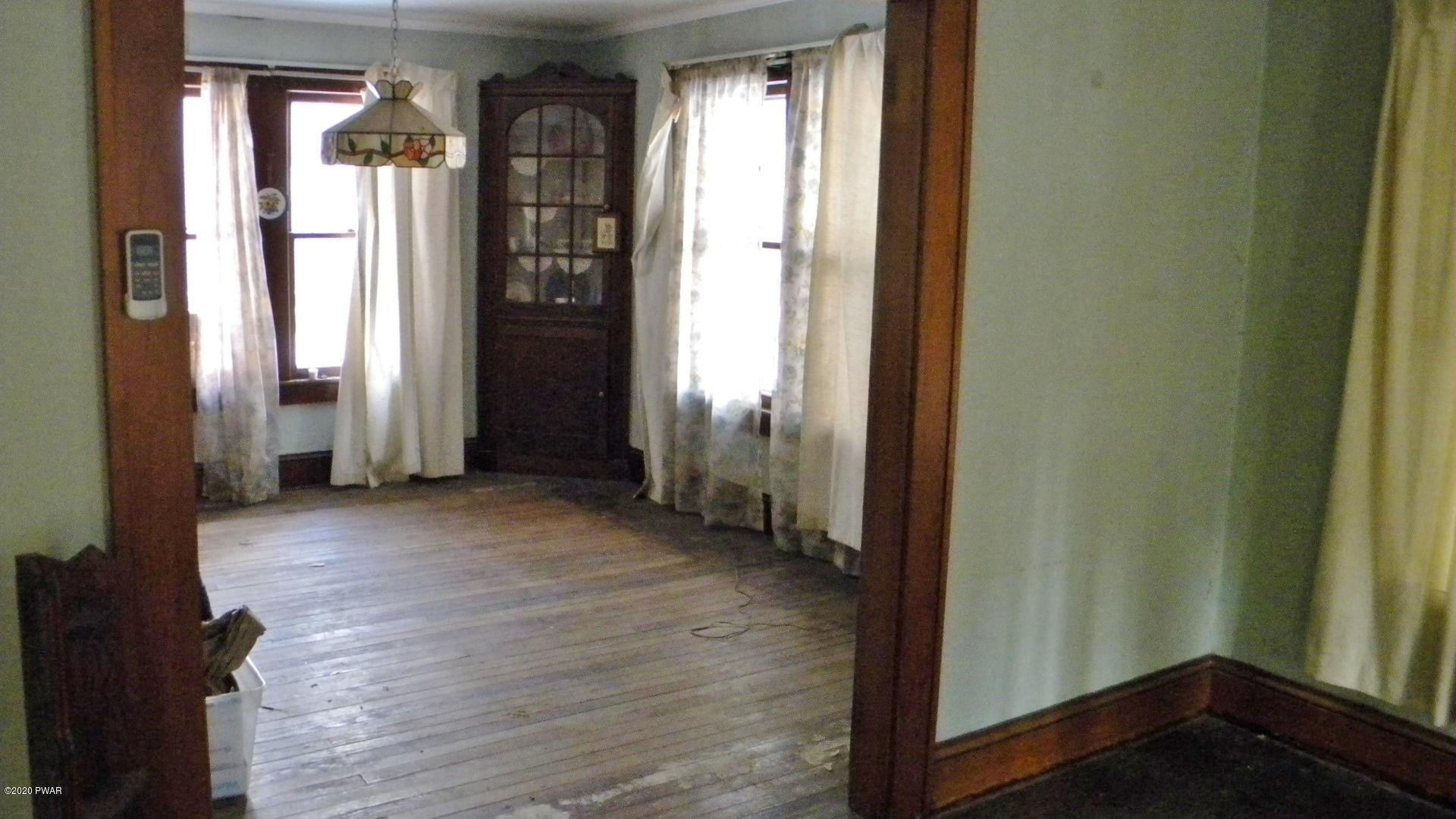 321 Rowe Street Hawley, PA 18428 - Photo 11 of 24 11