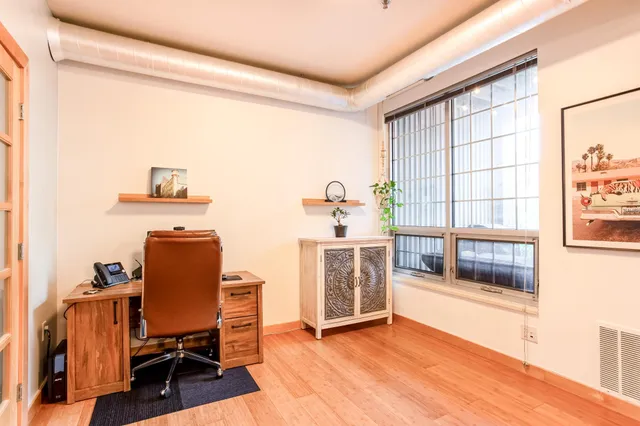 $314,900 | 521 2nd Street Southeast, Unit 307, Minneapolis, MN 55414