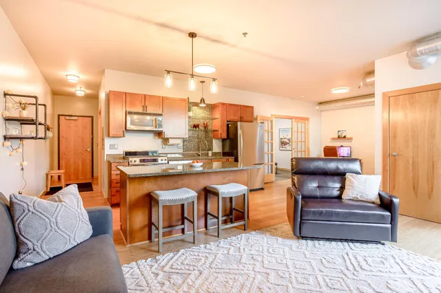 $314,900 | 521 2nd Street Southeast, Unit 307, Minneapolis, MN 55414