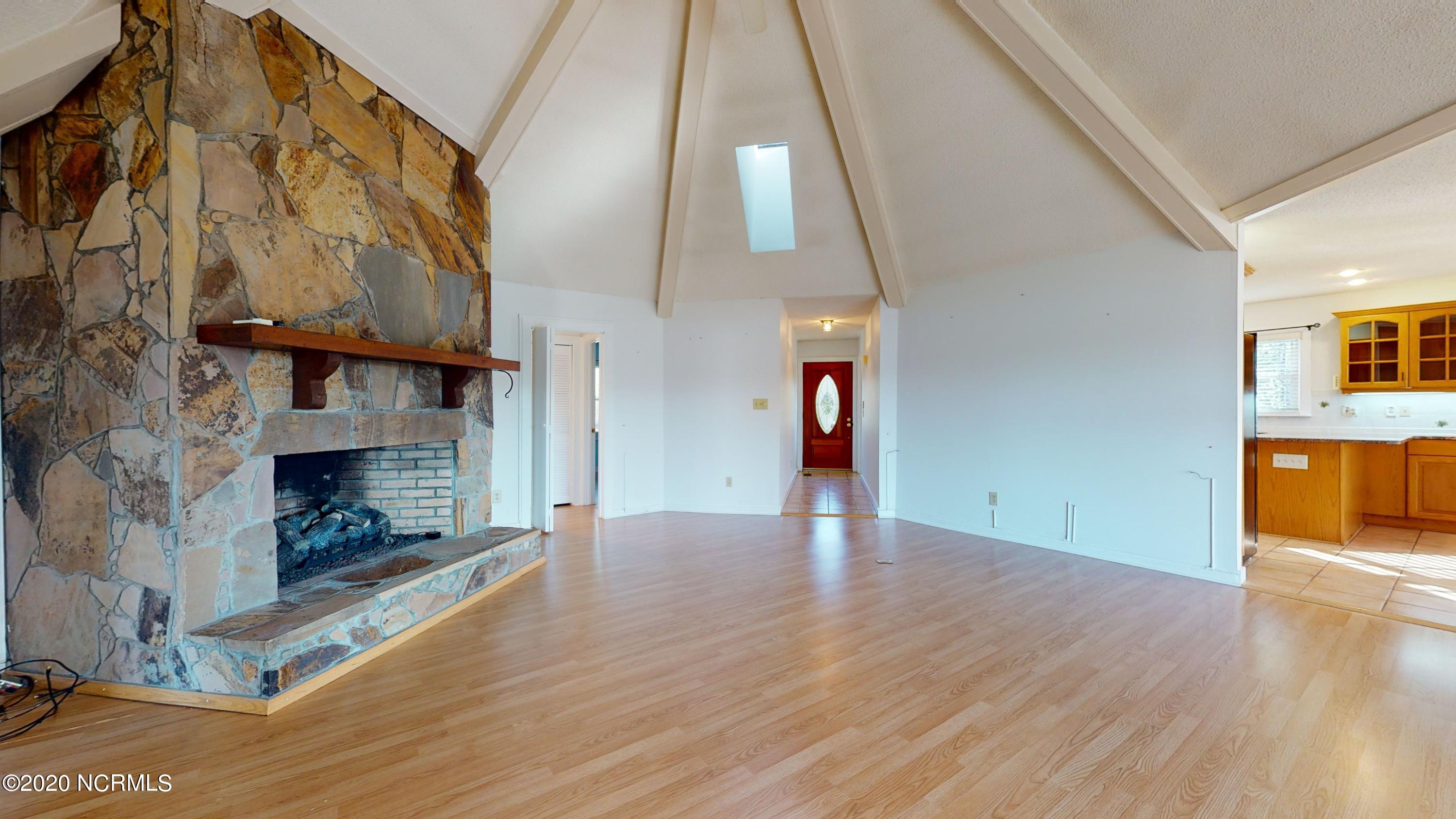5212 Bucco Reef Road New Bern, NC 28560 - Photo 5 of 50 Great Rm from Foyer