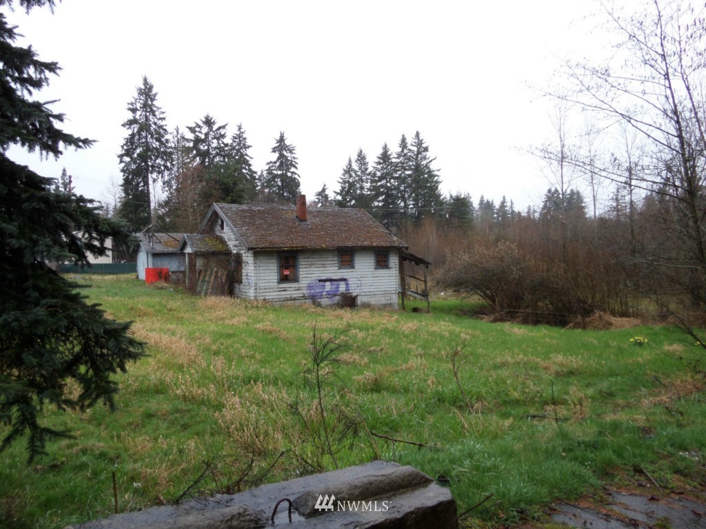 15215 Canyon Road East Puyallup, WA 98375 - Photo 4 of 4