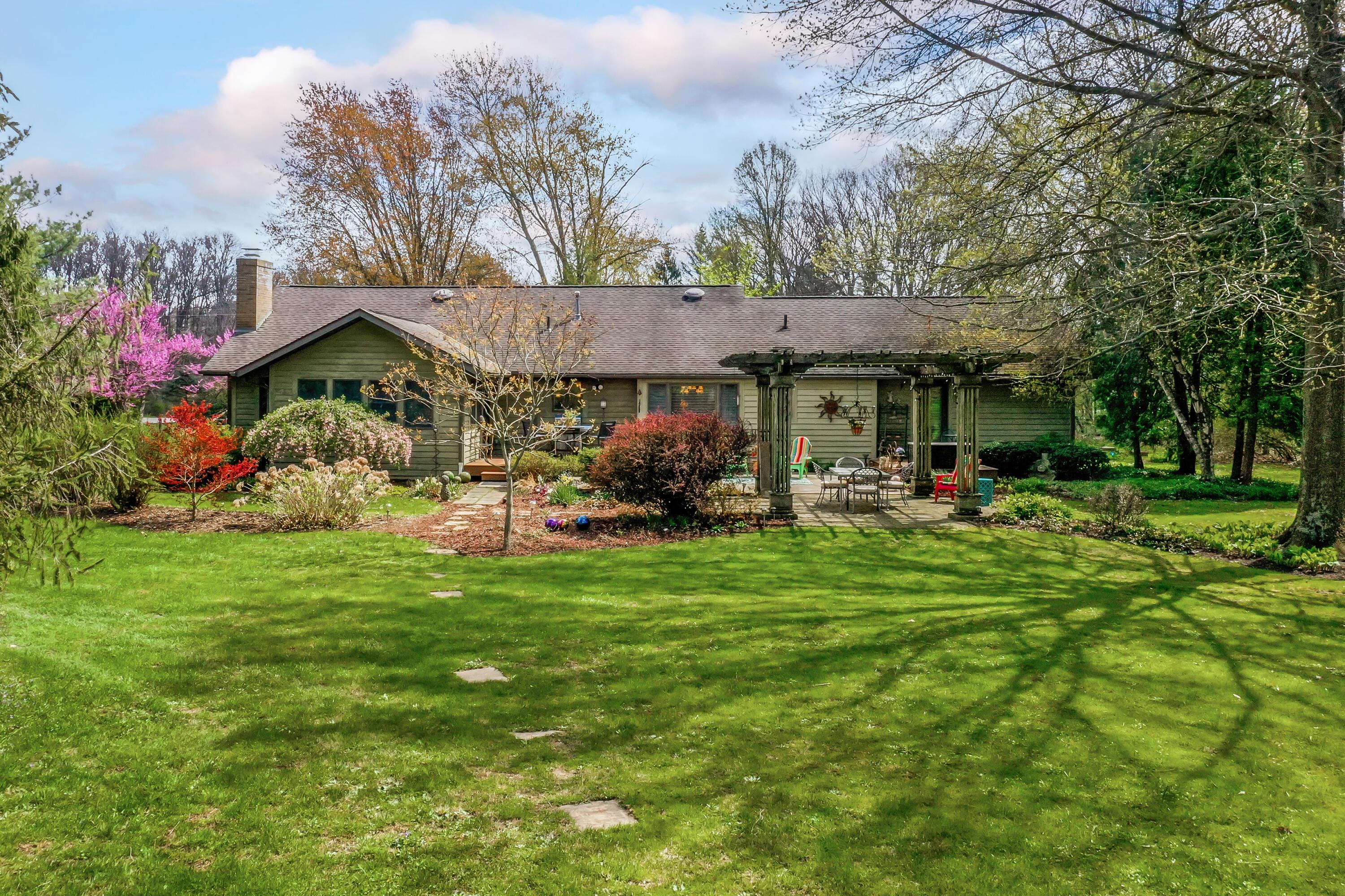 955 North Old State Road Delaware, OH 43015 - Photo 44 of 73 Rear View