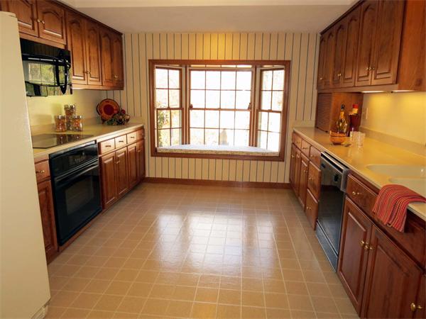 37 Tipton Rock Road Southbridge, MA 01550 - Photo 7 of 19 Gallery Image 7