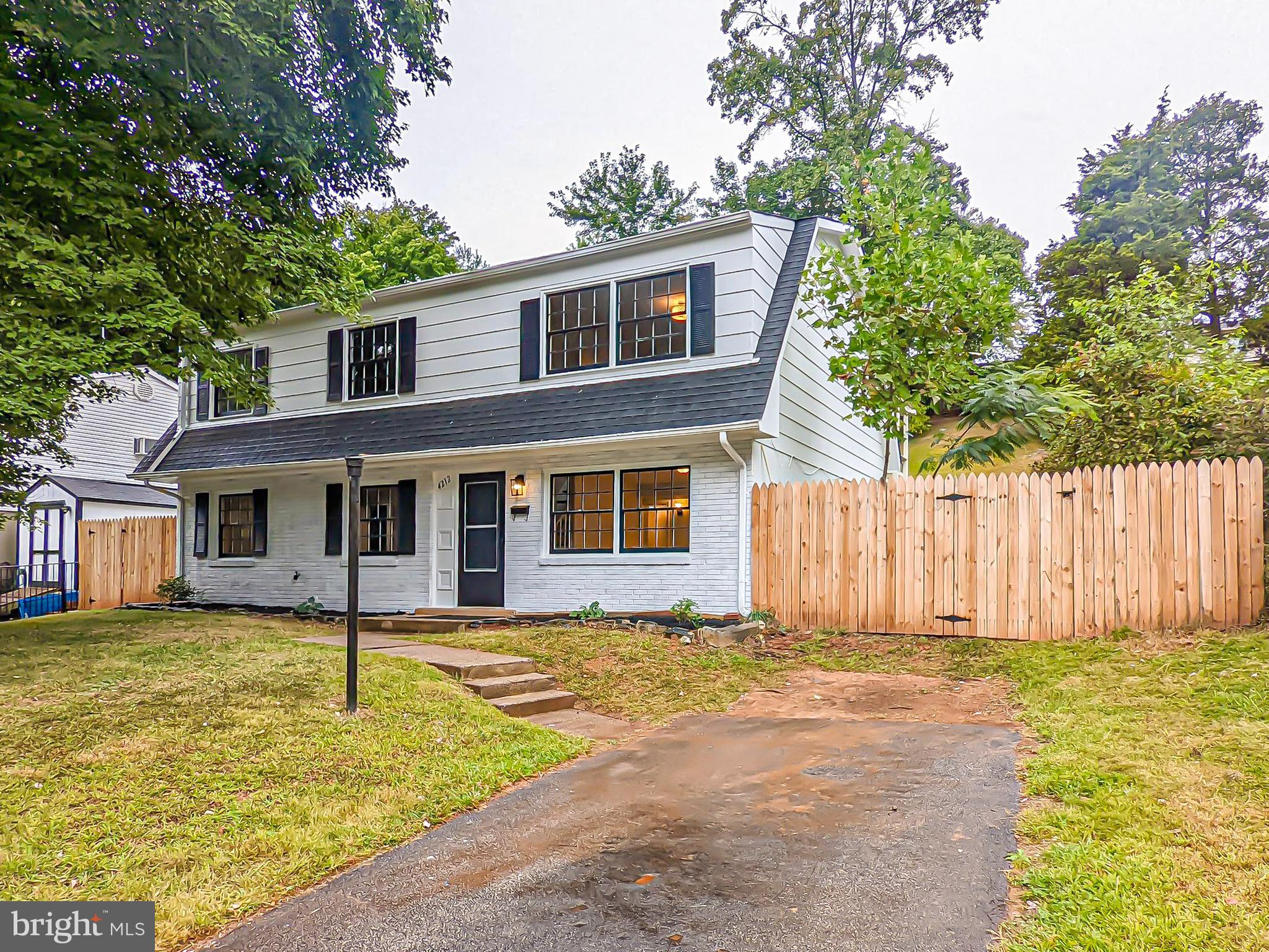 4212 Glendale Road Woodbridge, VA 22193 - Photo 1 of 68
