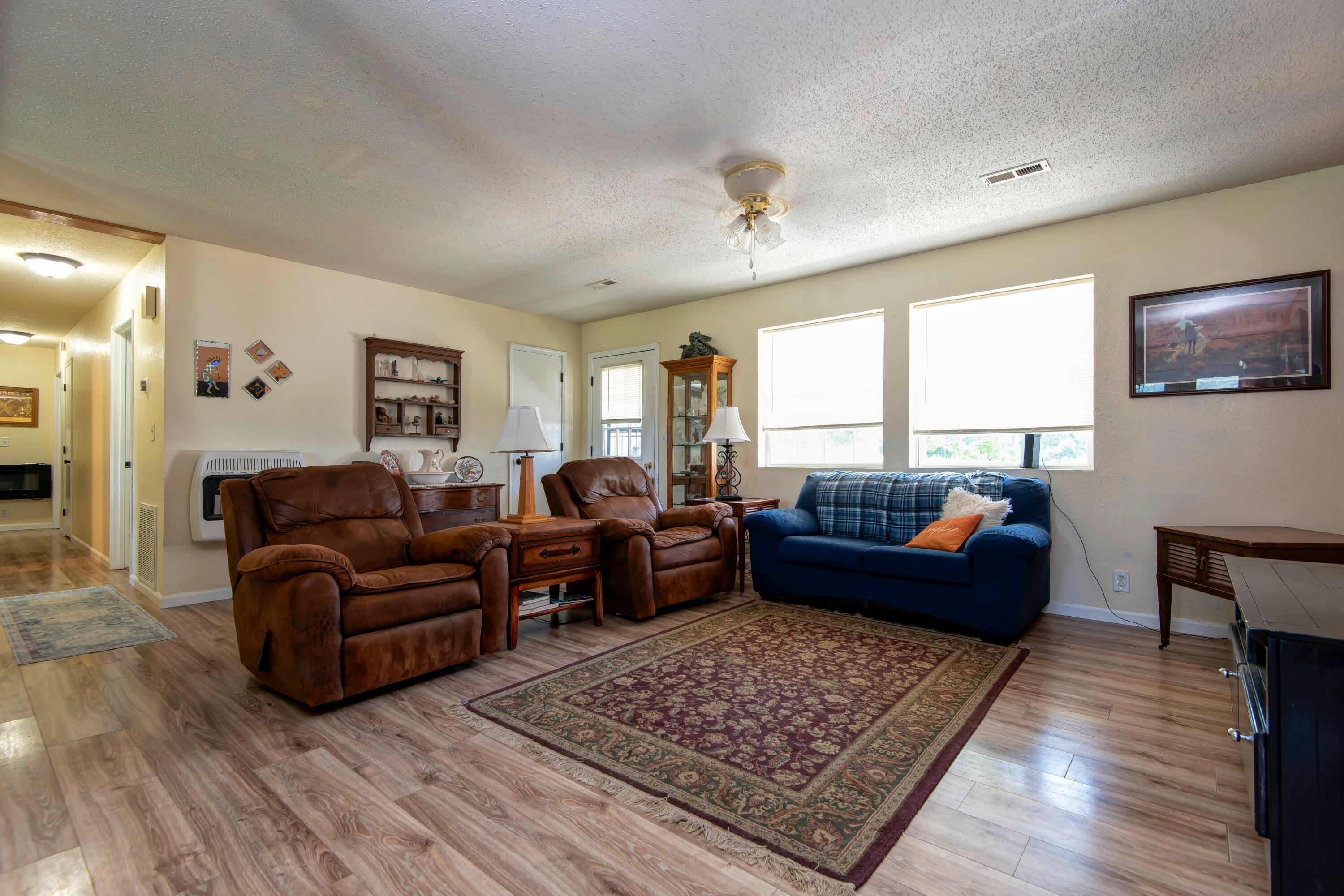 4302 UU Road Elkland, MO 65644 - Photo 9 of 21 Living Room