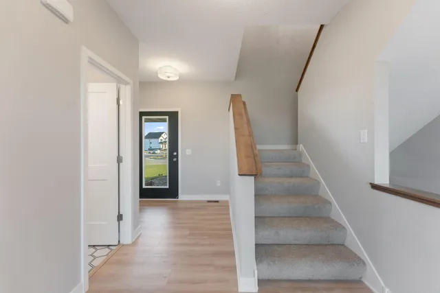 $695,000 | 13721 Arrowhead Way, Rosemount, MN 55068