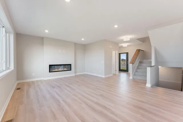 $695,000 | 13721 Arrowhead Way, Rosemount, MN 55068