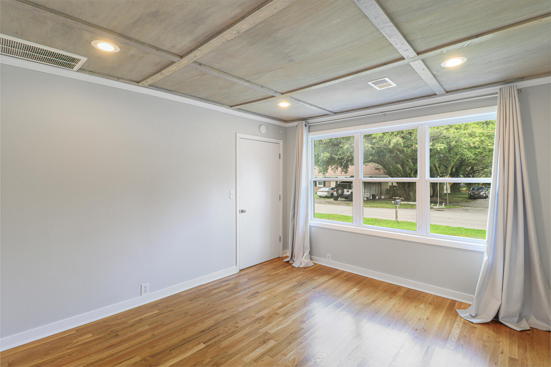 574 Dobbin Road Charleston, SC 29414 - Photo 13 of 29 14