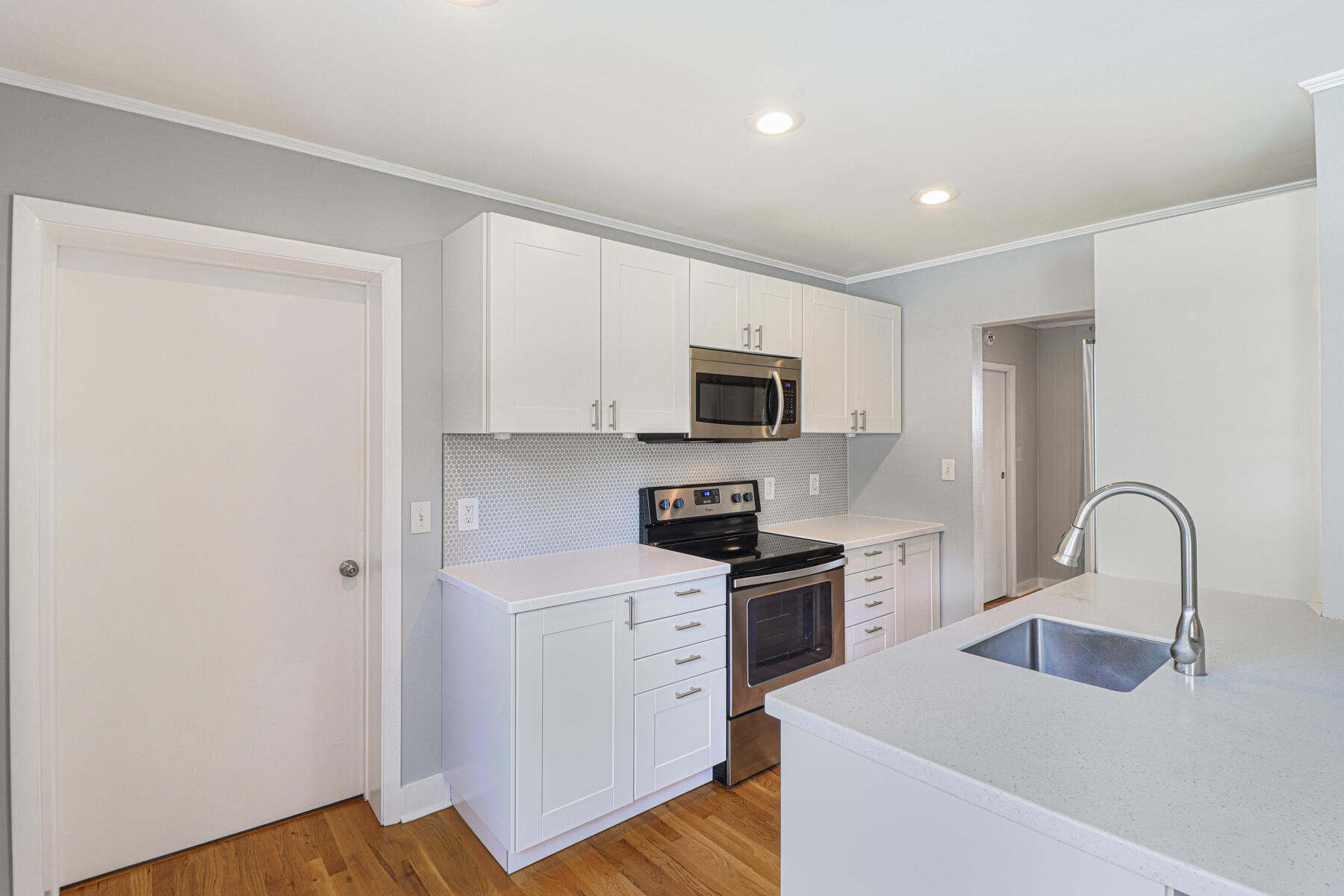 574 Dobbin Road Charleston, SC 29414 - Photo 4 of 29 23