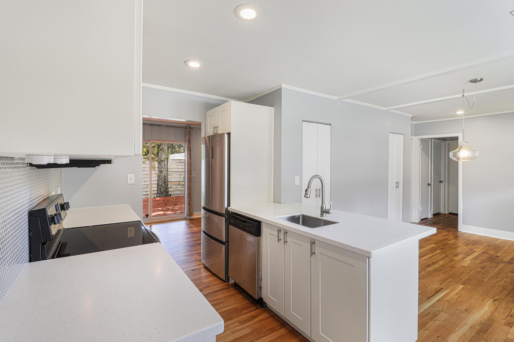 574 Dobbin Road Charleston, SC 29414 - Photo 5 of 29 24