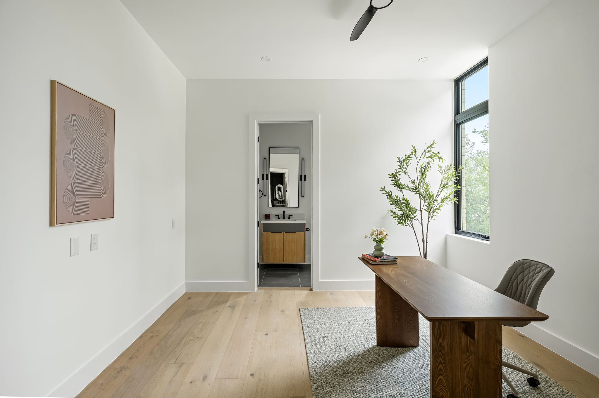 1102 Summit Street Austin, TX 78741 - Photo 16 of 32