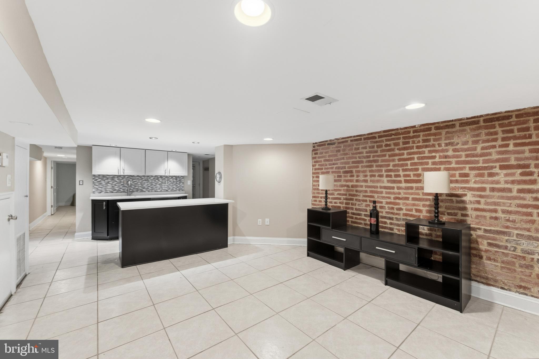 11 R Street Northwest, Unit 2 Washington, DC 20001 - Photo 2 of 11