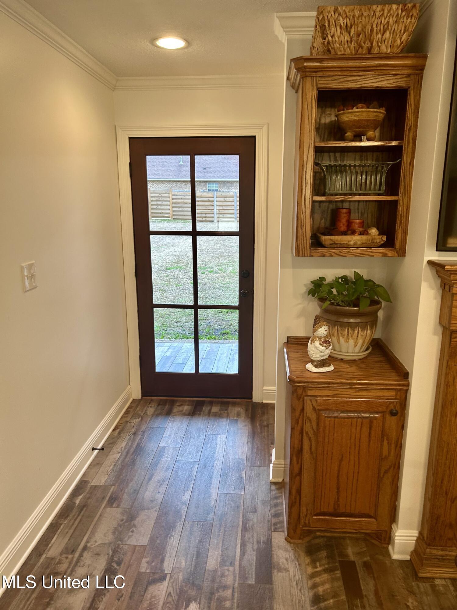 1208 Fisher Park Brookhaven, MS 39601 - Photo 17 of 24 Back door