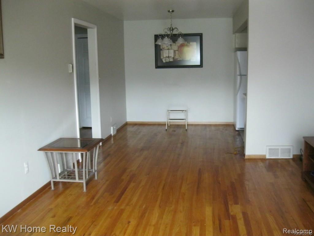 25835 Lahser Road, Unit 7 Southfield, MI 48033 - Photo 1 of 9