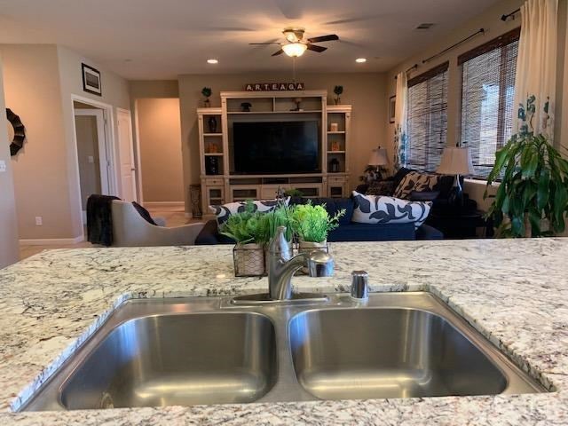 2363 Ranier Way Hanford, CA 93230 - Photo 3 of 12 Gallery Image 3