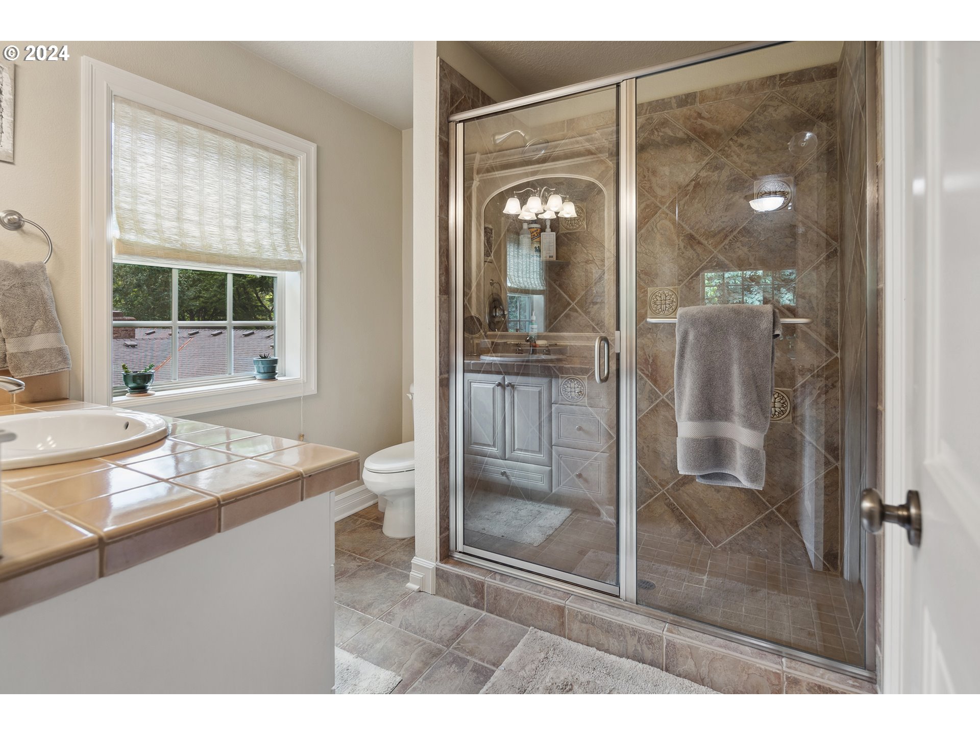 1115 North Shr Road Lake Oswego, OR 97034 - Photo 26 of 35 Gallery Image 26