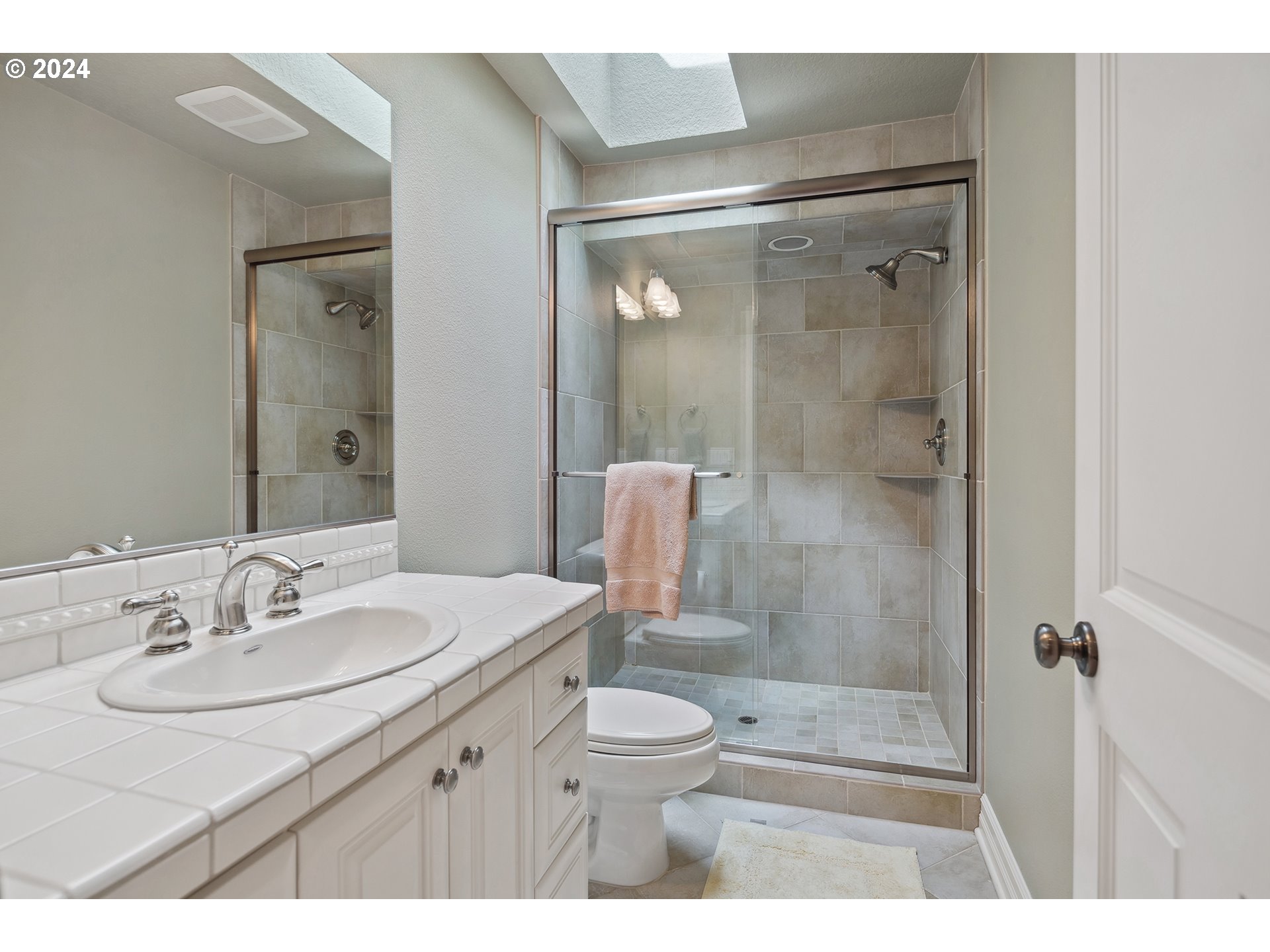 1115 North Shr Road Lake Oswego, OR 97034 - Photo 29 of 35 Gallery Image 29